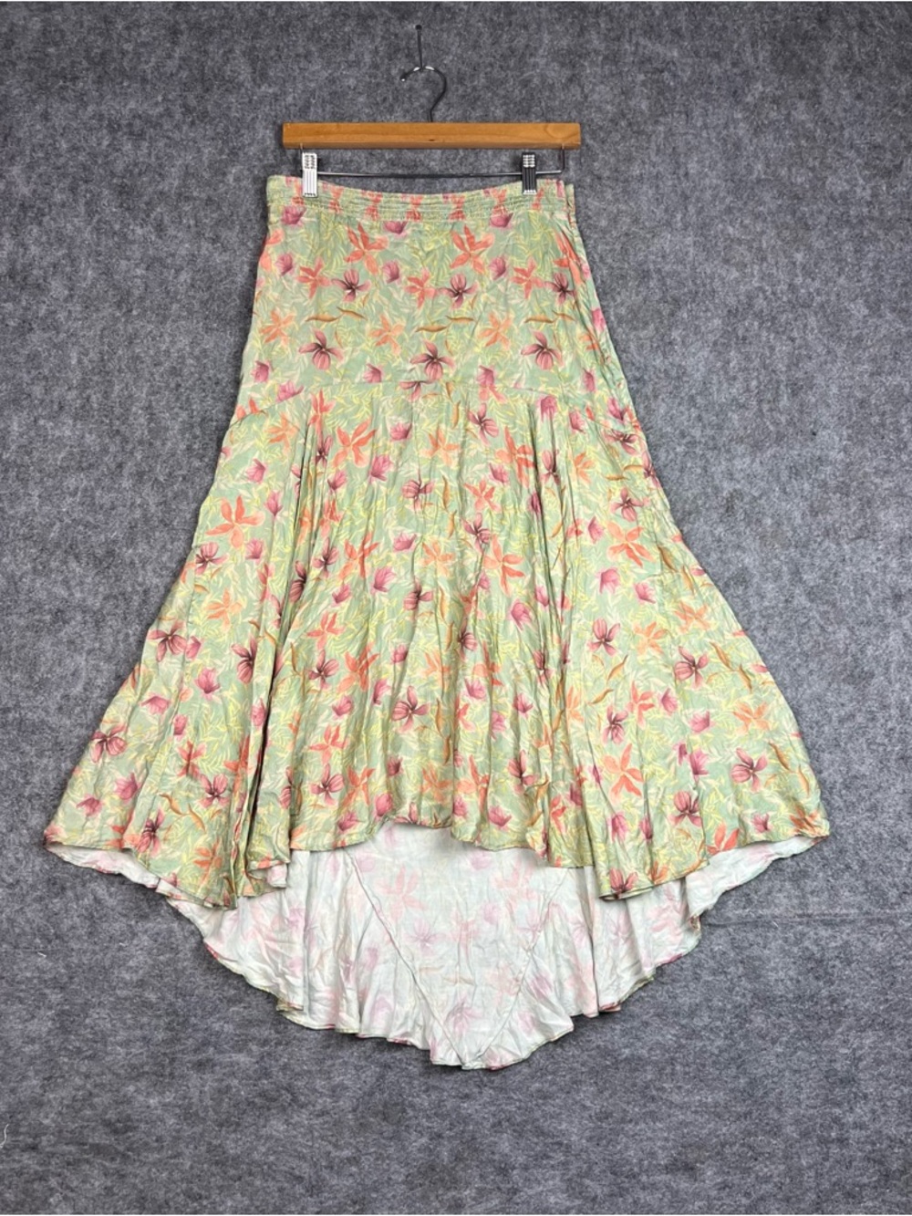 Alexis Floral High-Low Maxi Skirt in Light Green and Pink Size L